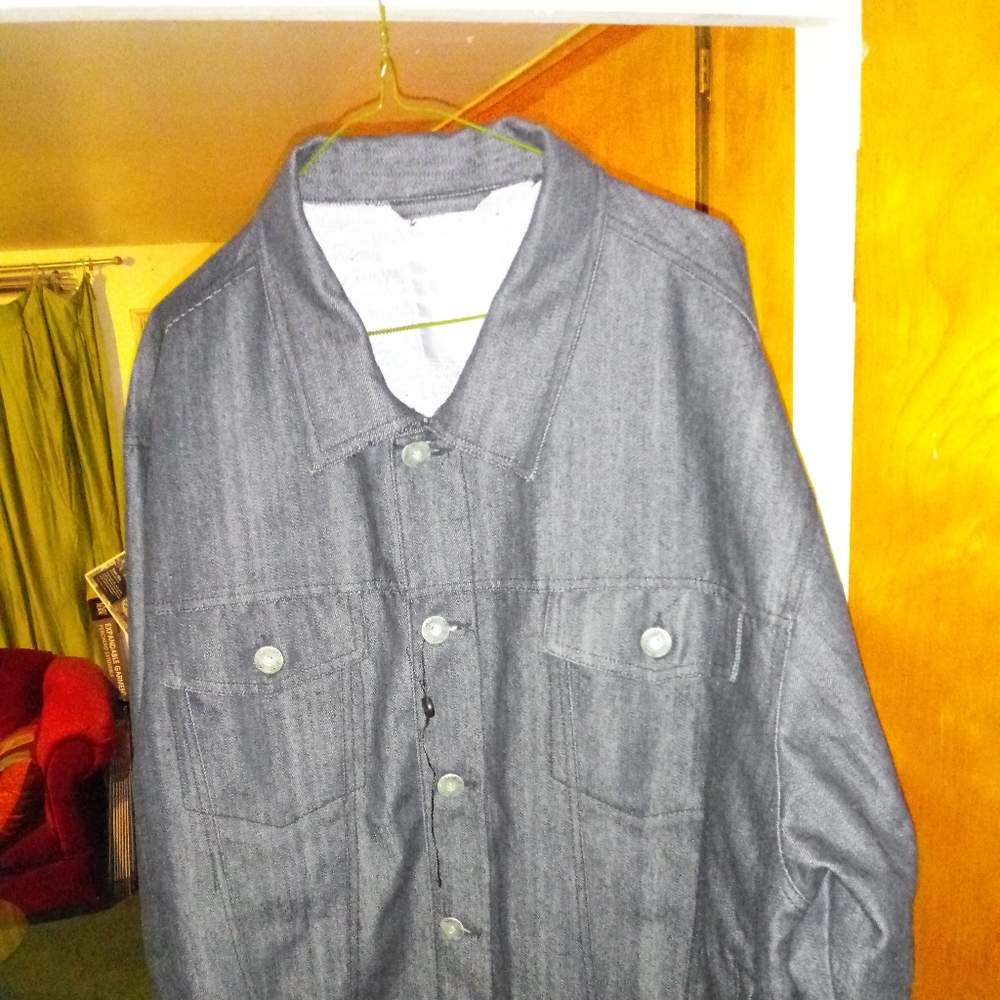 MO7 black denim jacket